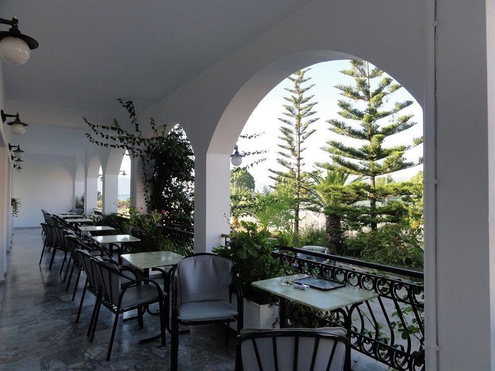 Hotel Athina Karavomylos Exteriör bild