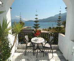 Hotel Athina Karavomylos Rum bild