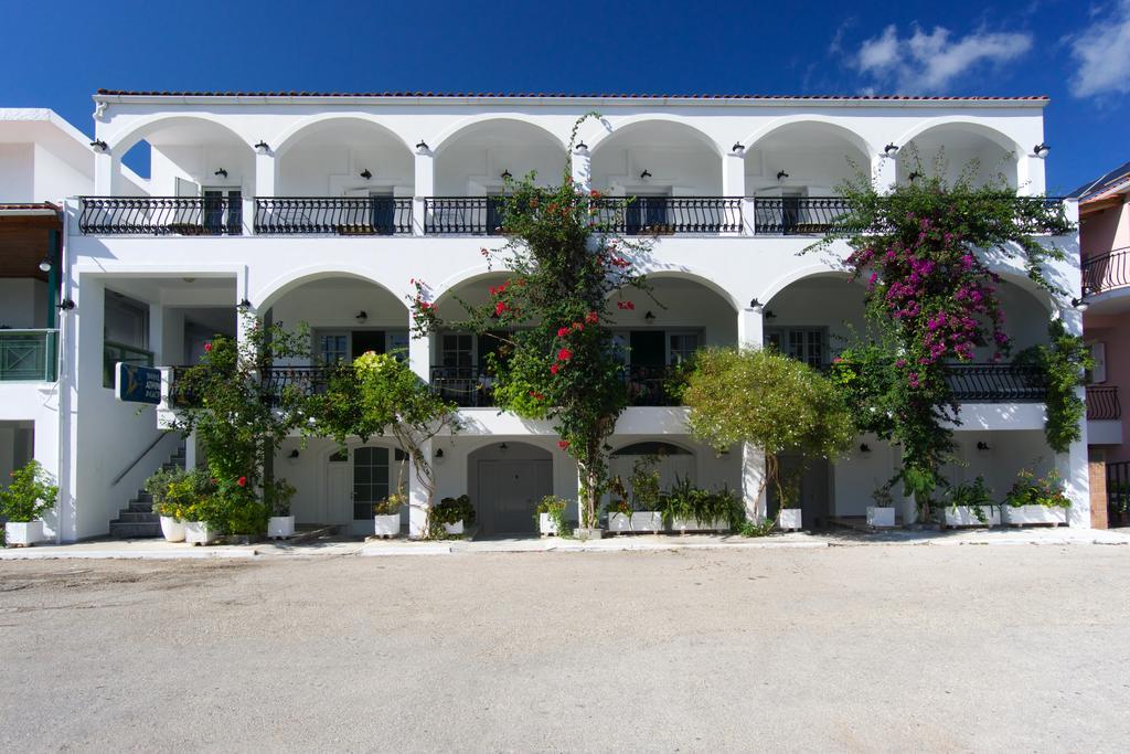 Hotel Athina Karavomylos Exteriör bild