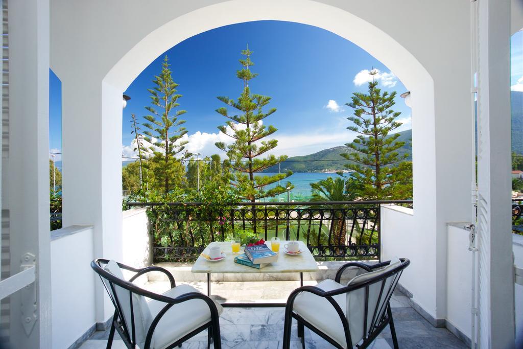 Hotel Athina Karavomylos Exteriör bild
