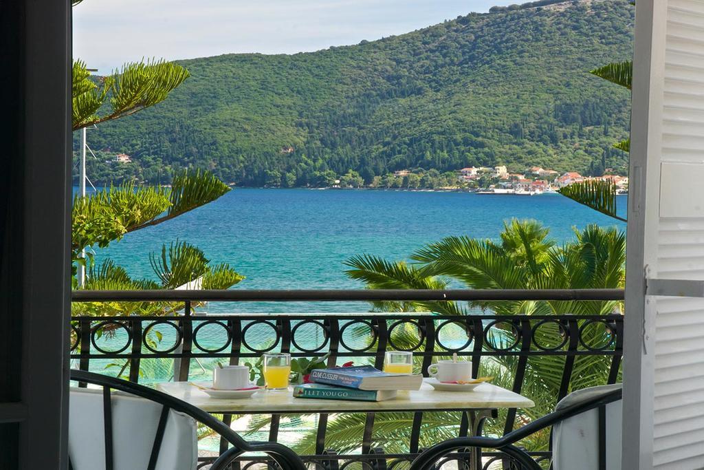 Hotel Athina Karavomylos Exteriör bild