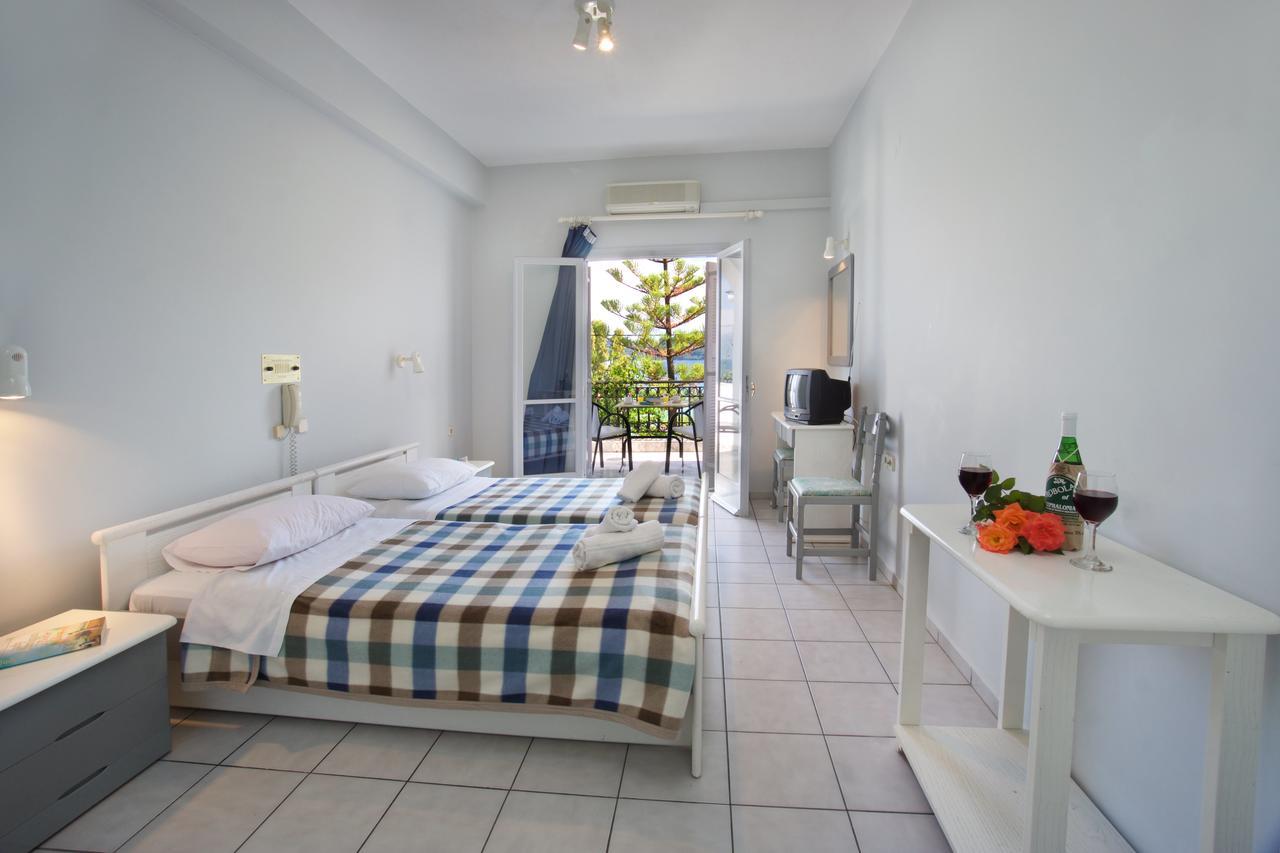 Hotel Athina Karavomylos Exteriör bild