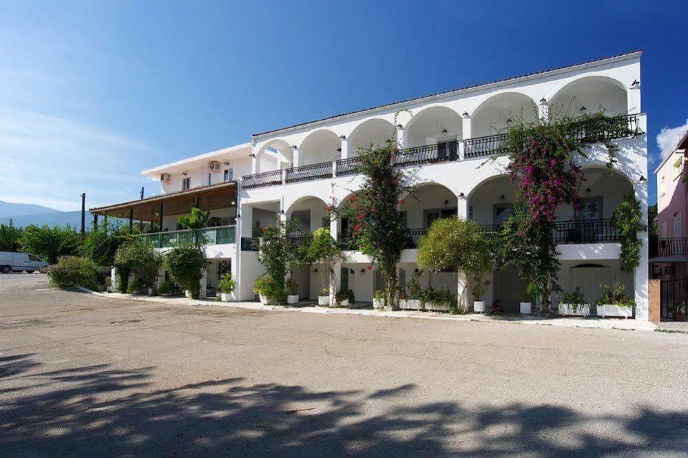 Hotel Athina Karavomylos Exteriör bild